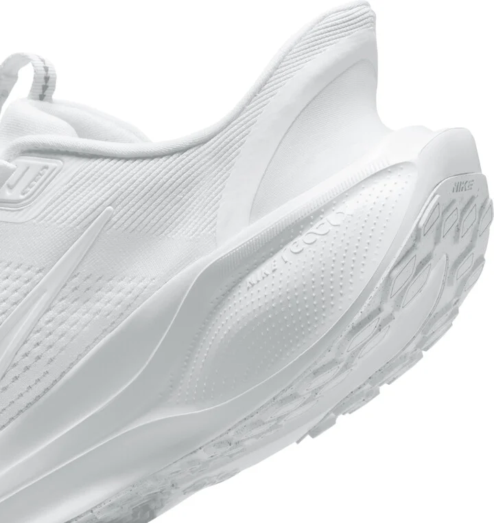 Nike Women's Pegasus EasyOn Road Running Shoes in White | FQ7844-101 - Image 9