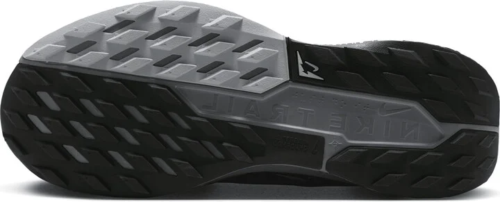 Nike Women's Pegasus Trail 5 GORE-TEX Waterproof Trail Running Shoes in Black | FQ0912-001 - Image 2