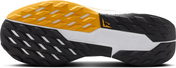 Nike Women's Pegasus Trail 5 GORE-TEX Waterproof Trail Running Shoes in Grey | FQ0912-003 - Image 2
