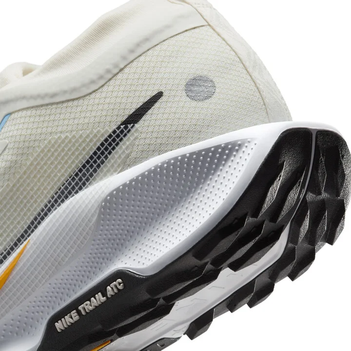 Nike Women's Pegasus Trail 5 GORE-TEX Waterproof Trail Running Shoes in Grey | FQ0912-003 - Image 8