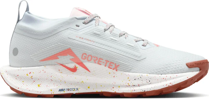 Nike Women's Pegasus Trail 5 GORE-TEX Waterproof Trail Running Shoes in Grey | FQ0912-007 - Image 3