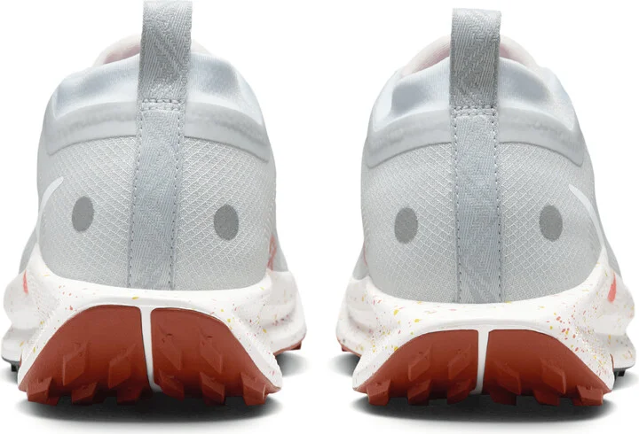 Nike Women's Pegasus Trail 5 GORE-TEX Waterproof Trail Running Shoes in Grey | FQ0912-007 - Image 6