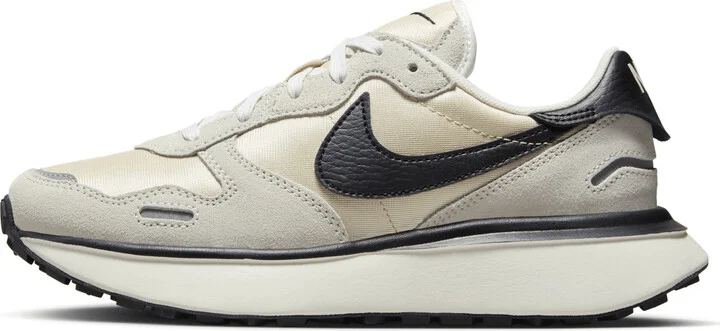Nike Women's Phoenix Waffle Shoes in White | FD2196-100