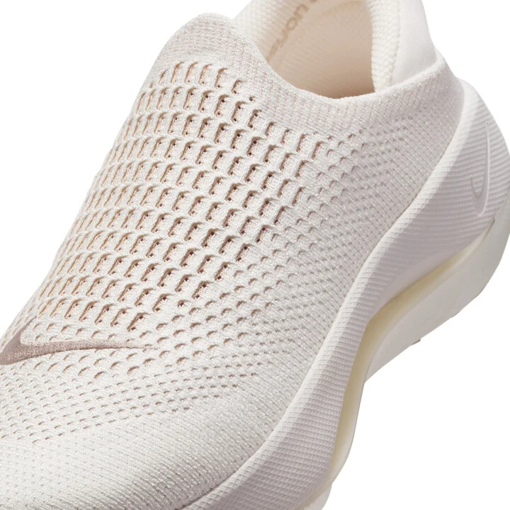 Nike Women's Reina EasyOn Shoes in Brown | FN0345-102 - Image 7