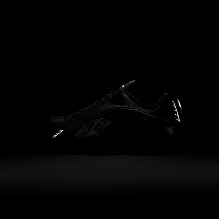 Nike Women's Shox R4 Shoes in Black | AR3565-004 - Image 10