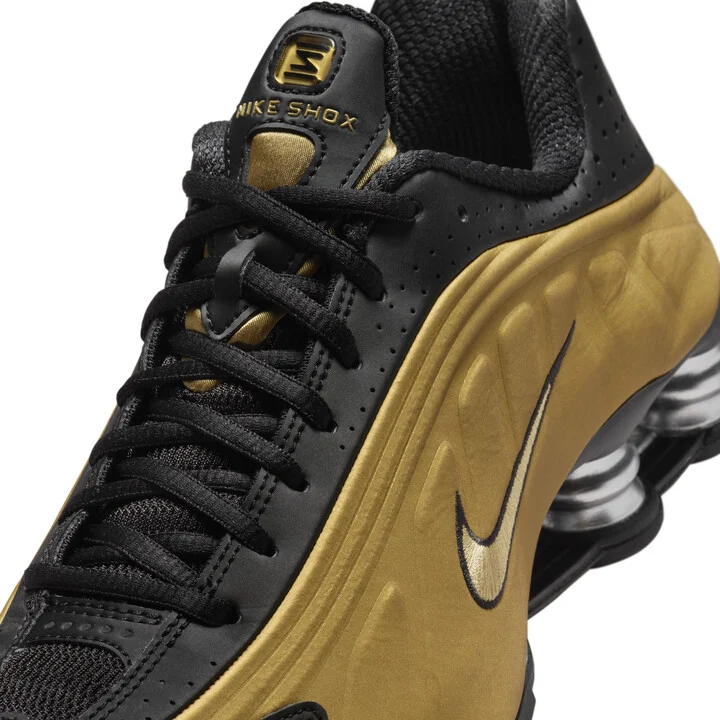 Nike Women's Shox R4 Shoes in Black | AR3565-005 - Image 7