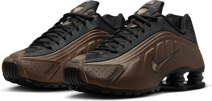 Nike Women's Shox R4 Shoes in Black | AR3565-007 - Image 5