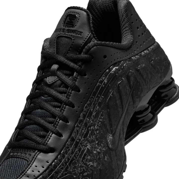 Nike Women's Shox R4 Shoes in Black | HV0934-002 - Image 7