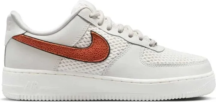 NIKE Women's Sneaker