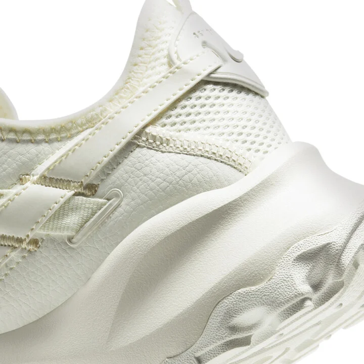 Nike Women's TC 7900 Shoes in Grey | DD9682-100 - Image 9