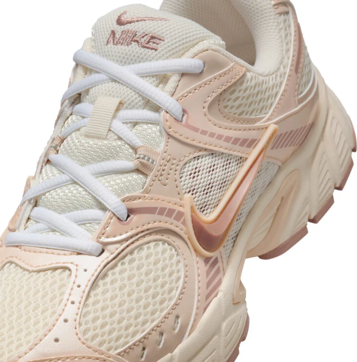 Nike Women's V5 RNR Shoes in Brown | IH5088-001 - Image 7