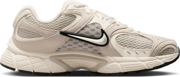 Nike Women's V5 RNR Shoes in Brown | II6294-100 - Image 3