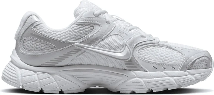 Nike Women's V5 RNR Shoes in White | HQ7901-101 - Image 3