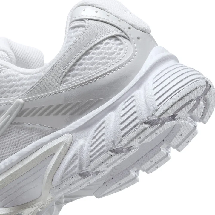 Nike Women's V5 RNR Shoes in White | HQ7901-101 - Image 8