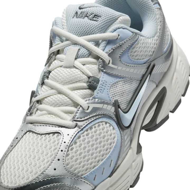 Nike Women's V5 RNR Shoes in White | HQ7901-103 - Image 7