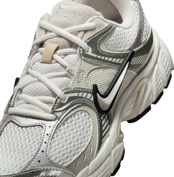 Nike Women's V5 RNR Shoes in White | HQ7901-104 - Image 7