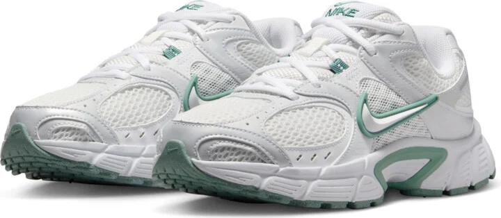 Nike Women's V5 RNR Shoes in White | HQ7901-106 - Image 5