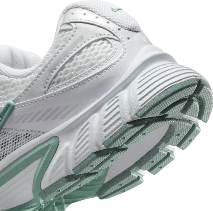 Nike Women's V5 RNR Shoes in White | HQ7901-106 - Image 8