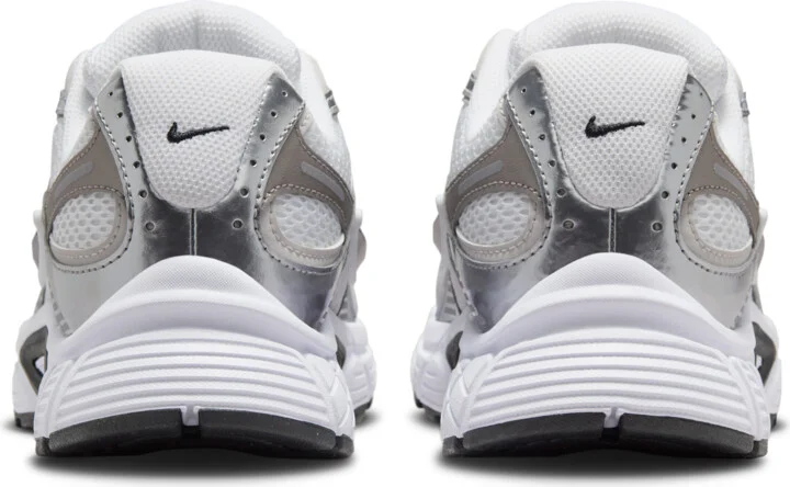 Nike Women's V5 RNR Shoes in White | HQ7901-107 - Image 6