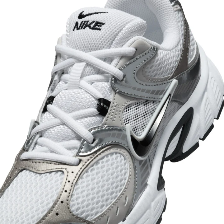 Nike Women's V5 RNR Shoes in White | HQ7901-107 - Image 7