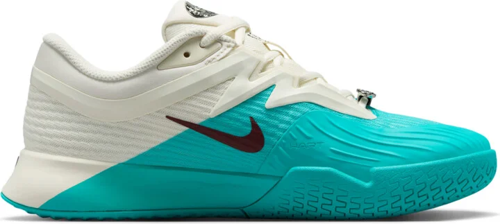 Nike Women's Vapor Pro 3 Premium Hard Court Tennis Shoes in Green | HJ6641-300 - Image 3