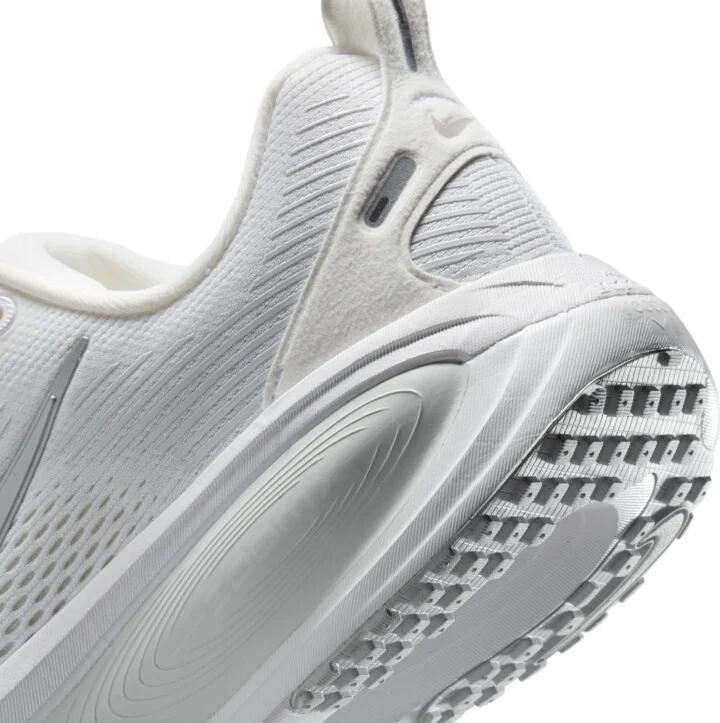 Nike Women's Vomero 1 Road Running Shoes in White | HM6804-104 - Image 8