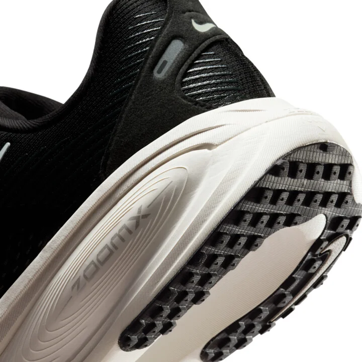 Nike Women's Vomero 18 Road Running Shoes (Extra Wide) in Black | IF0515-002 - Image 8