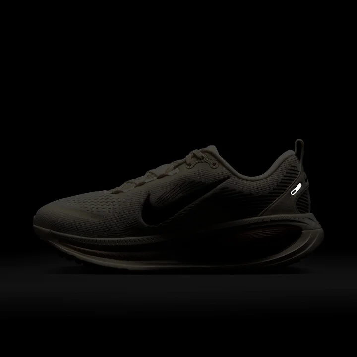 Nike Women's Vomero 18 Road Running Shoes in Brown | HM6804-108 - Image 11