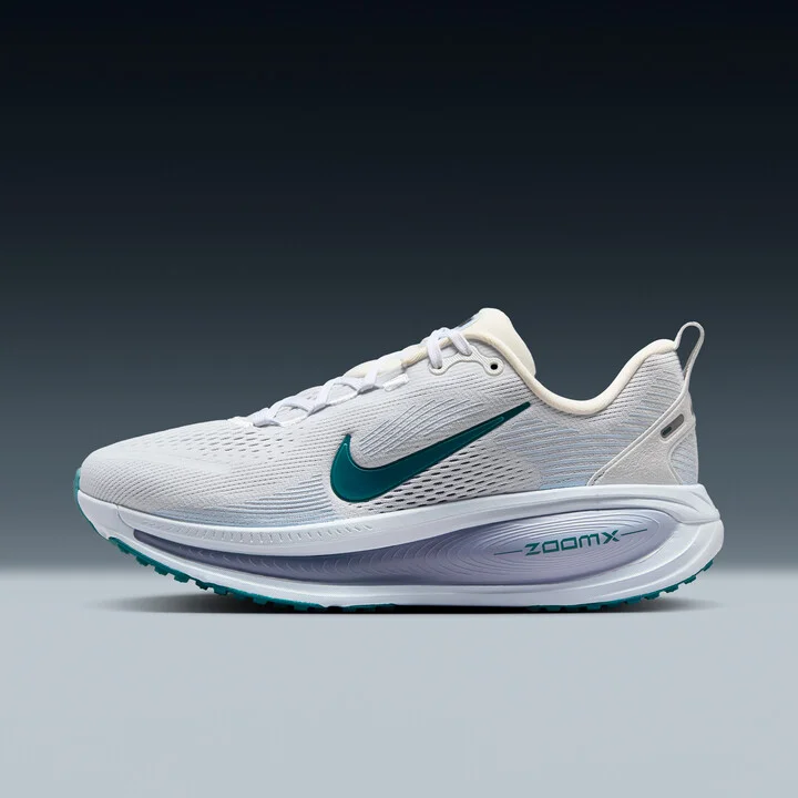 Nike Women's Vomero 18 Road Running Shoes in White | HM6804-103