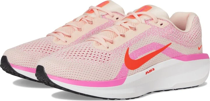 Nike Women's Winflo 11 Sneaker