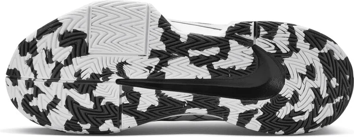 Nike Women's Zoom Challenge Pickleball Shoes in White | FQ4155-100 - Image 2