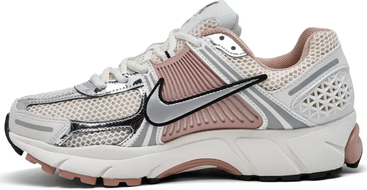 Nike Women's Zoom Vomero 5 Casual Sneakers from Finish Line - Image 3