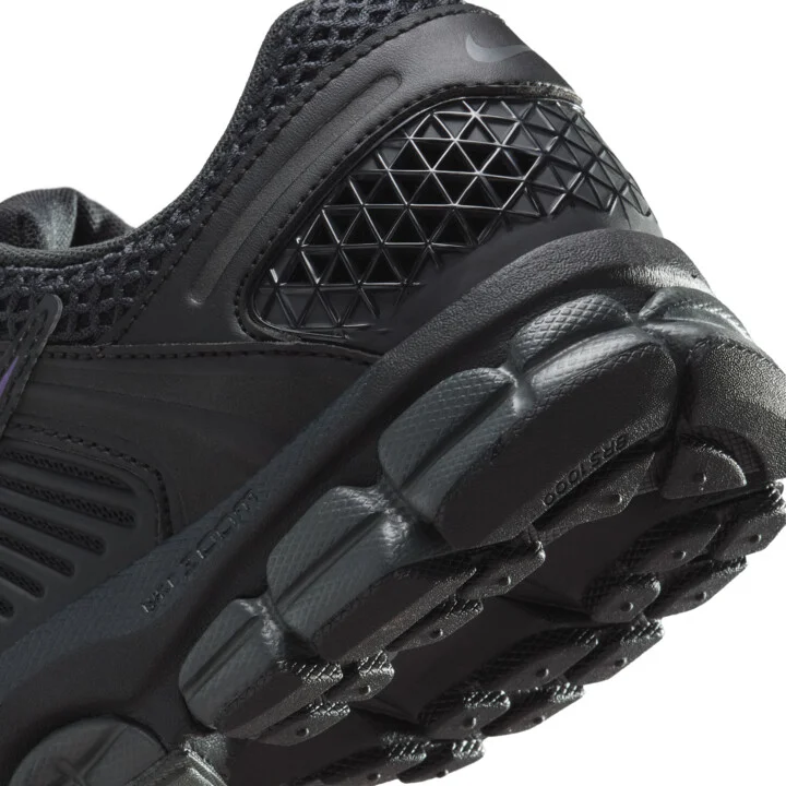 Nike Women's Zoom Vomero 5 SE Shoes in Black | IB4397-001 - Image 8