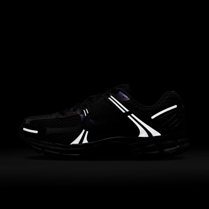 Nike Women's Zoom Vomero 5 SE Shoes in Black | IB4397-001 - Image 9