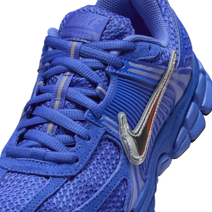 Nike Women's Zoom Vomero 5 Shoes in Blue | HJ7328-445 - Image 7