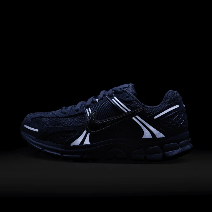 Nike Women's Zoom Vomero 5 Shoes in Blue | HJ7328-445 - Image 11