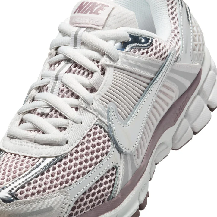 Nike Women's Zoom Vomero 5 Shoes in Grey | HV6417-001 - Image 7
