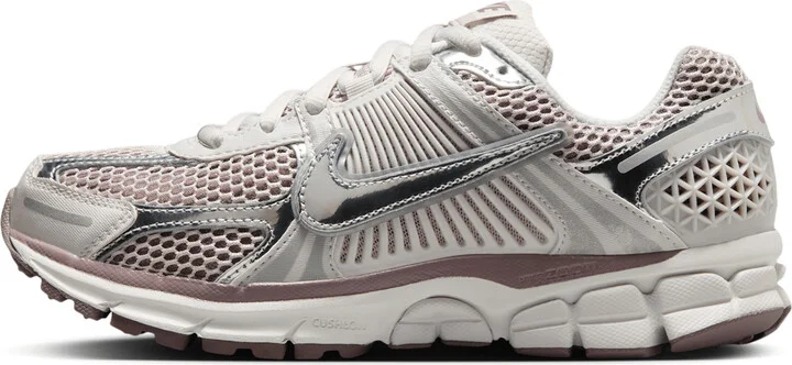 Nike Women's Zoom Vomero 5 Shoes in Grey | HV6417-001