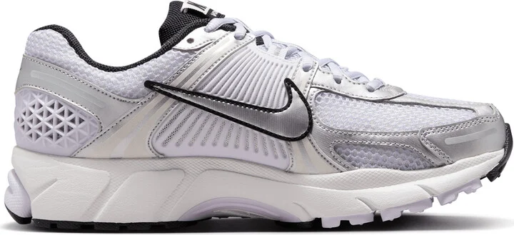 Nike Women's Zoom Vomero 5 Shoes in Purple | IB7253-500 - Image 3