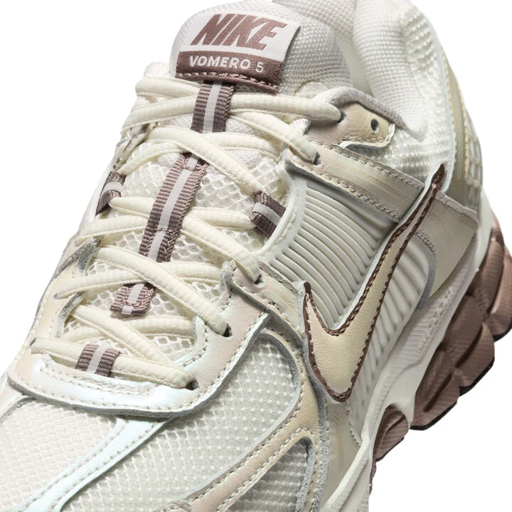 Nike Women's Zoom Vomero 5 Shoes in White | IB8129-133 - Image 7