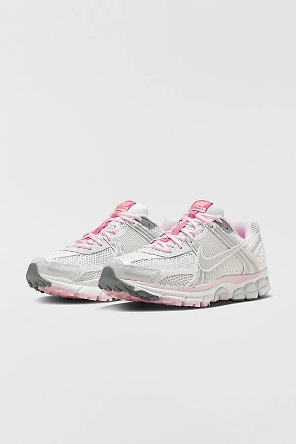 Nike Women's Zoom Vomero 5 Sneaker in White/Summit White/Pure Platinum - Image 7