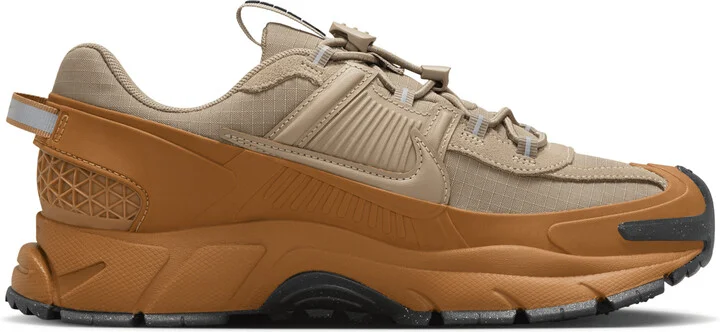 Nike Women's Zoom Vomero Roam Winterized Shoes in Brown | HQ2181-200 - Image 3