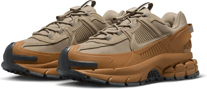 Nike Women's Zoom Vomero Roam Winterized Shoes in Brown | HQ2181-200 - Image 5
