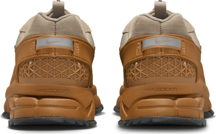 Nike Women's Zoom Vomero Roam Winterized Shoes in Brown | HQ2181-200 - Image 6