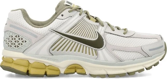 Nike Zoom Vomero 5 Lace-Up Sneakers
