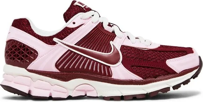 Nike Zoom Vomero 5 Lace-Up Sneakers