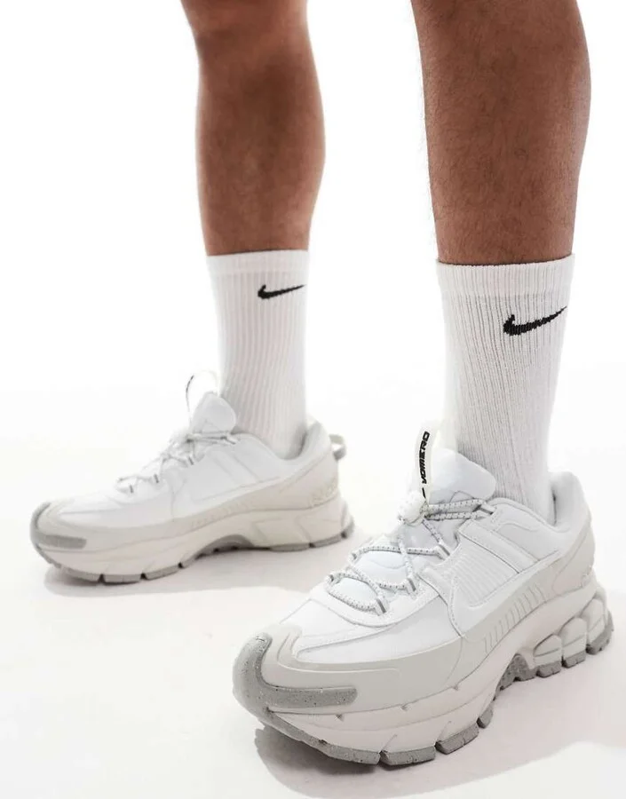 Nike Zoom Vomero 5 roam sneakers in white and gray