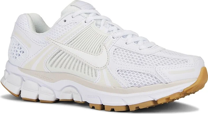 Nike Zoom Vomero 5 Sneaker in White - Image 2
