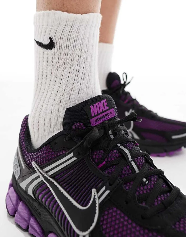 Nike Zoom Vomero 5 sneakers in black and purple - Image 3