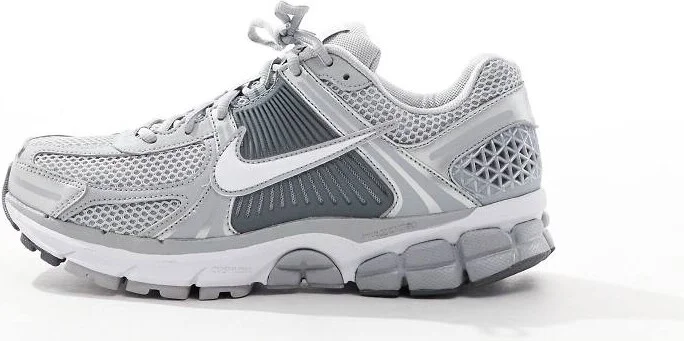 Nike Zoom Vomero 5 sneakers in gray - Image 4